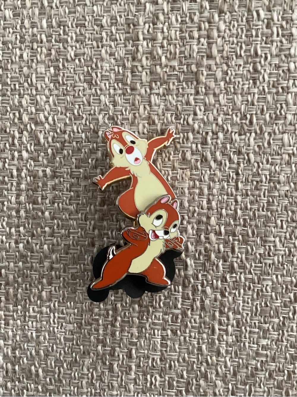 Disney WDW Chip and Dale Balancing on Shoulders Enamel Collectible Pin